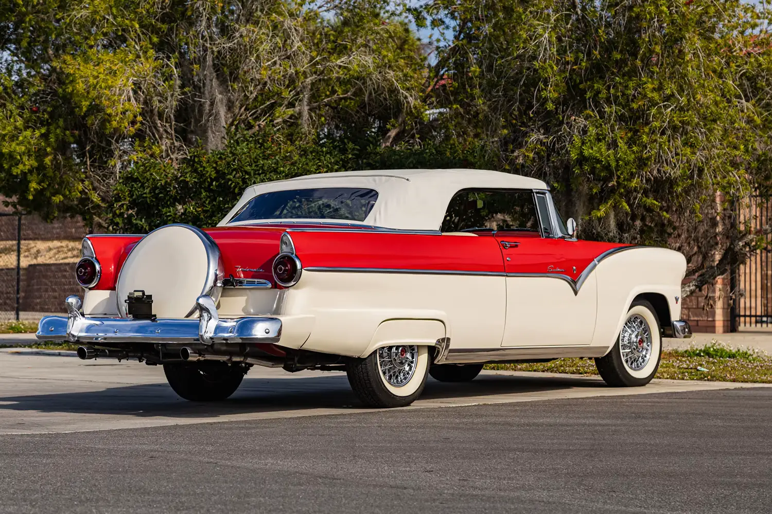 1955 Ford Fairlane Sunliner