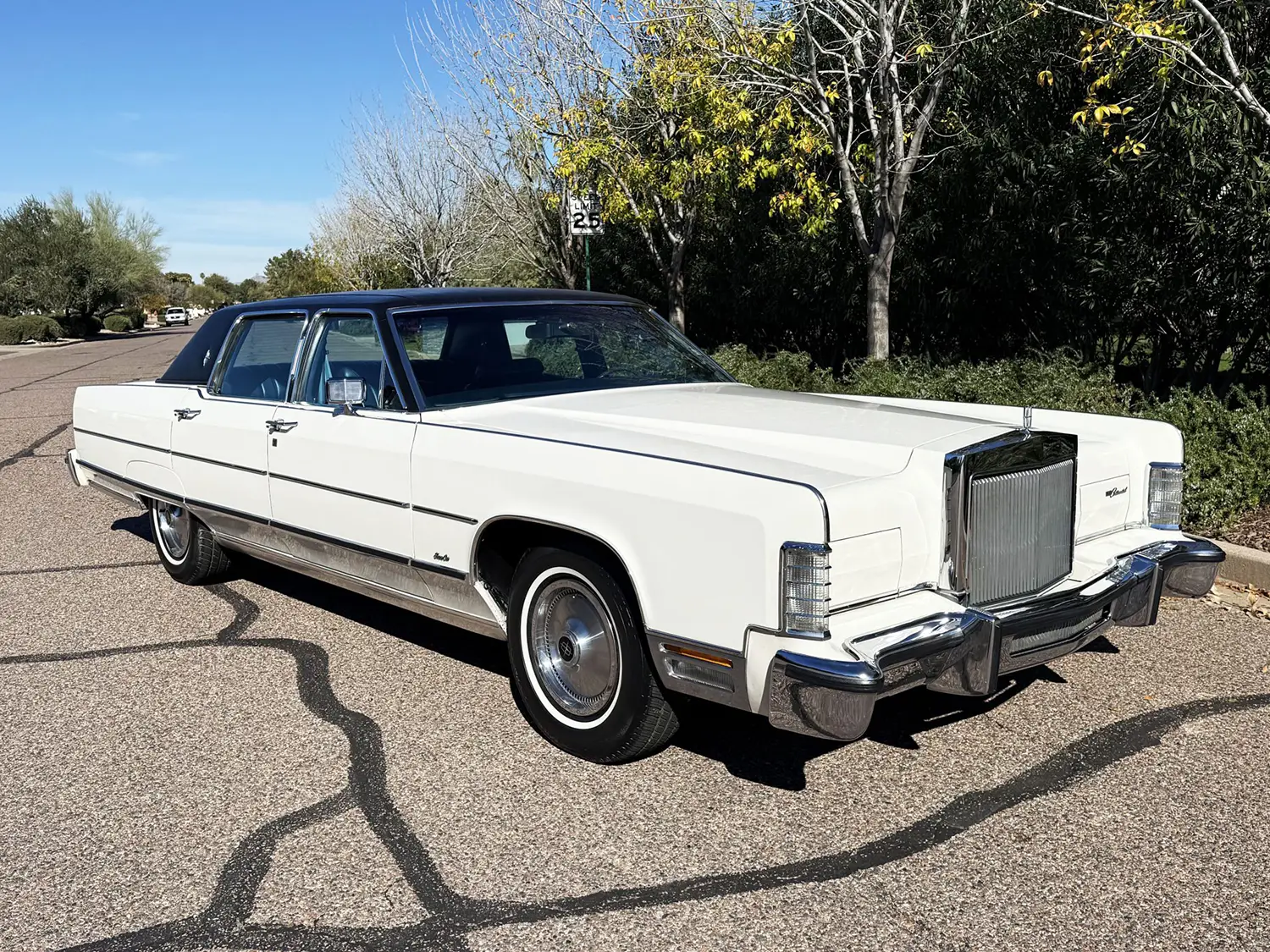 1977 Lincoln Continental Town Car