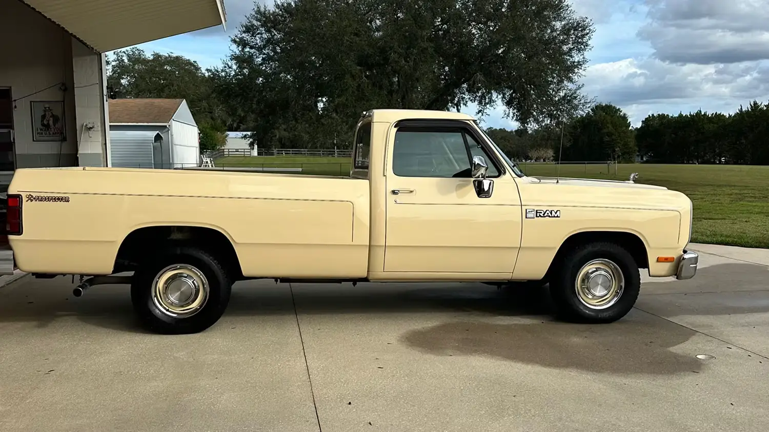 1988 Dodge D150 Prospector