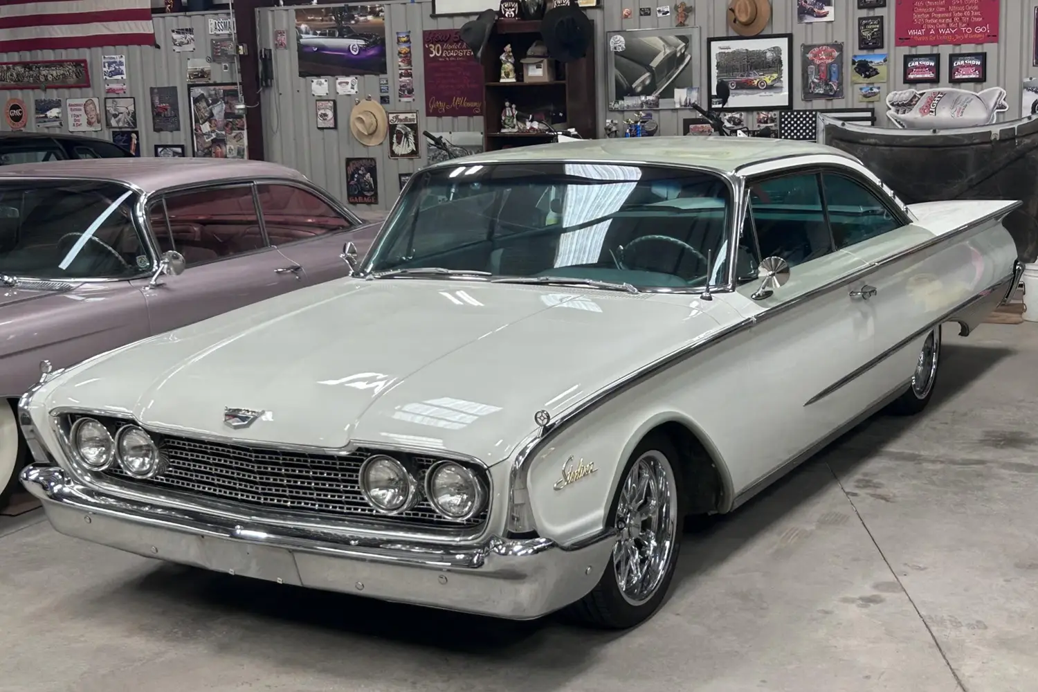 1960 Ford Galaxie Starliner