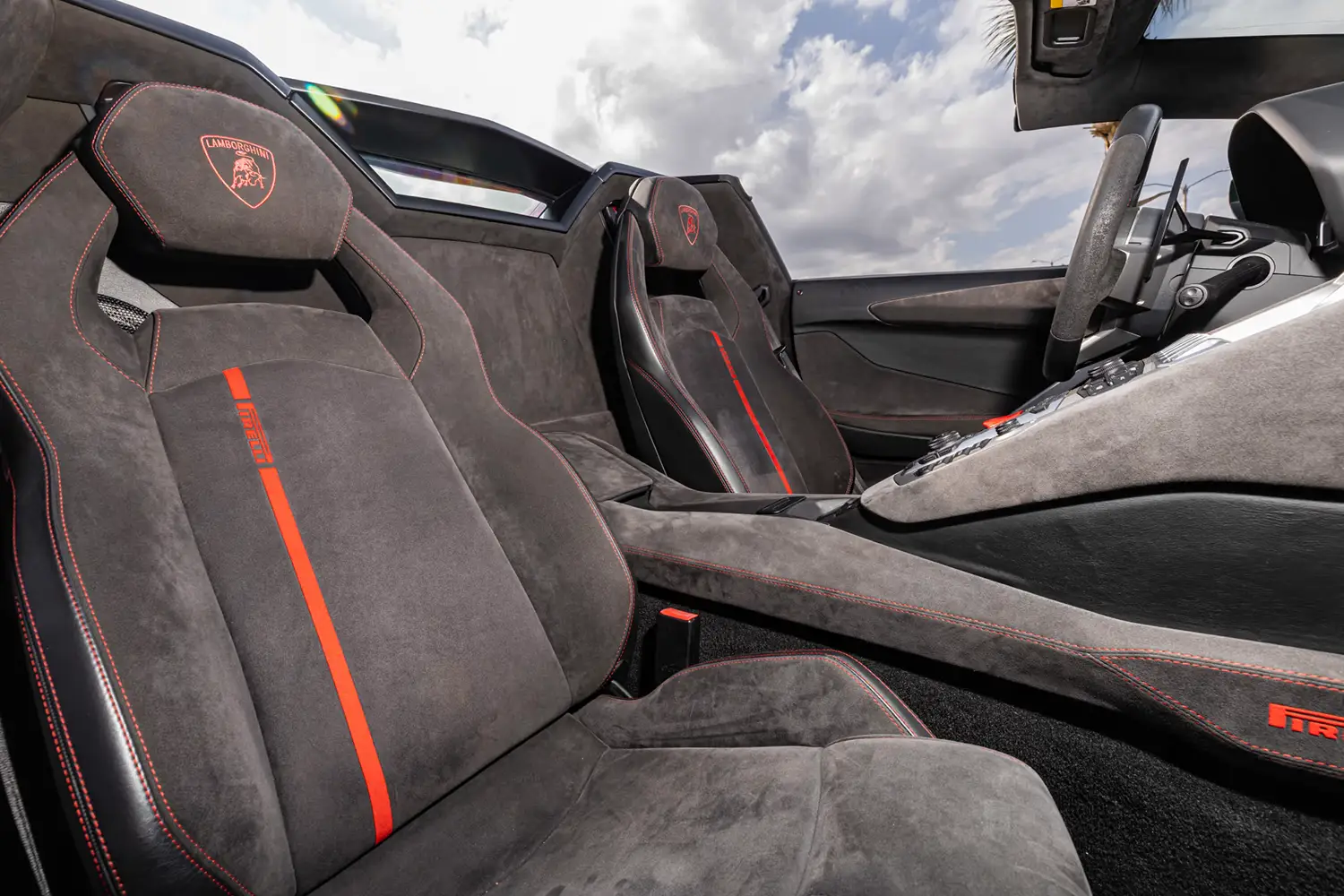 2016 Lamborghini Aventador LP700-4 Pirelli Edition