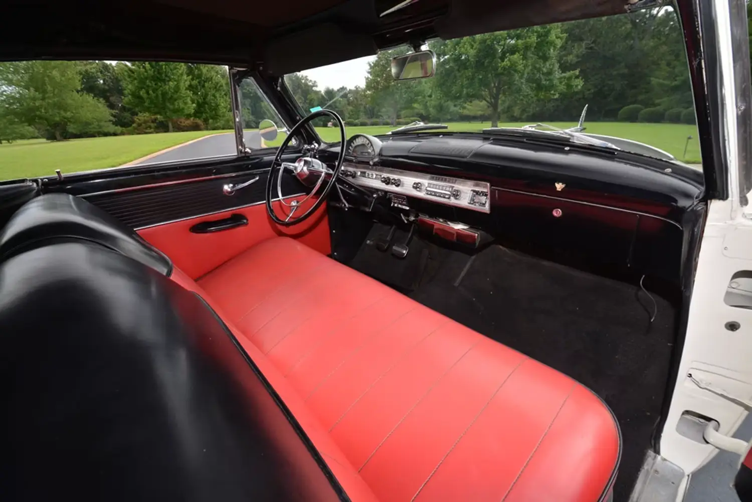 1954 Ford Crestline Sunliner