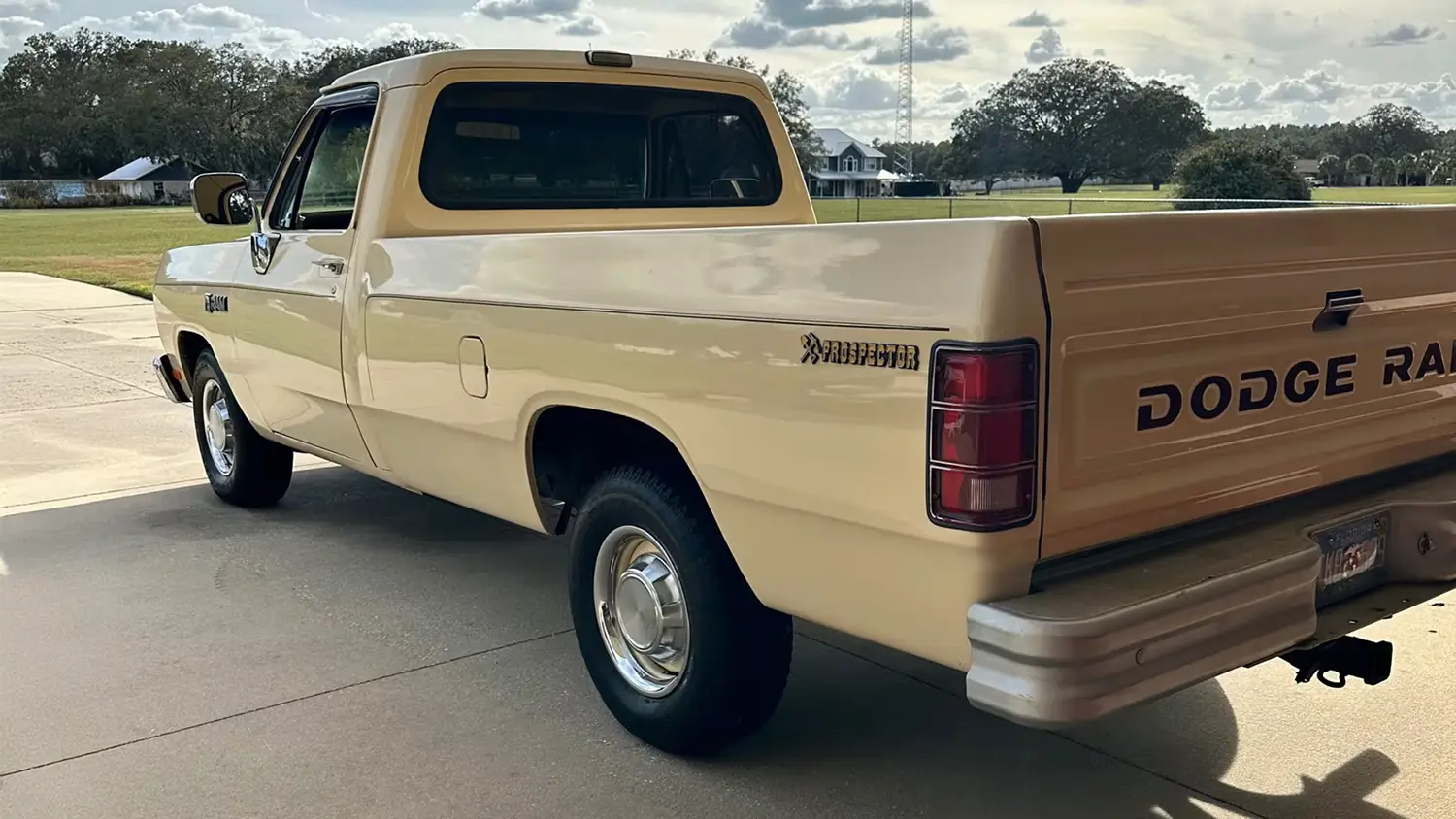 1988 Dodge D150 Prospector