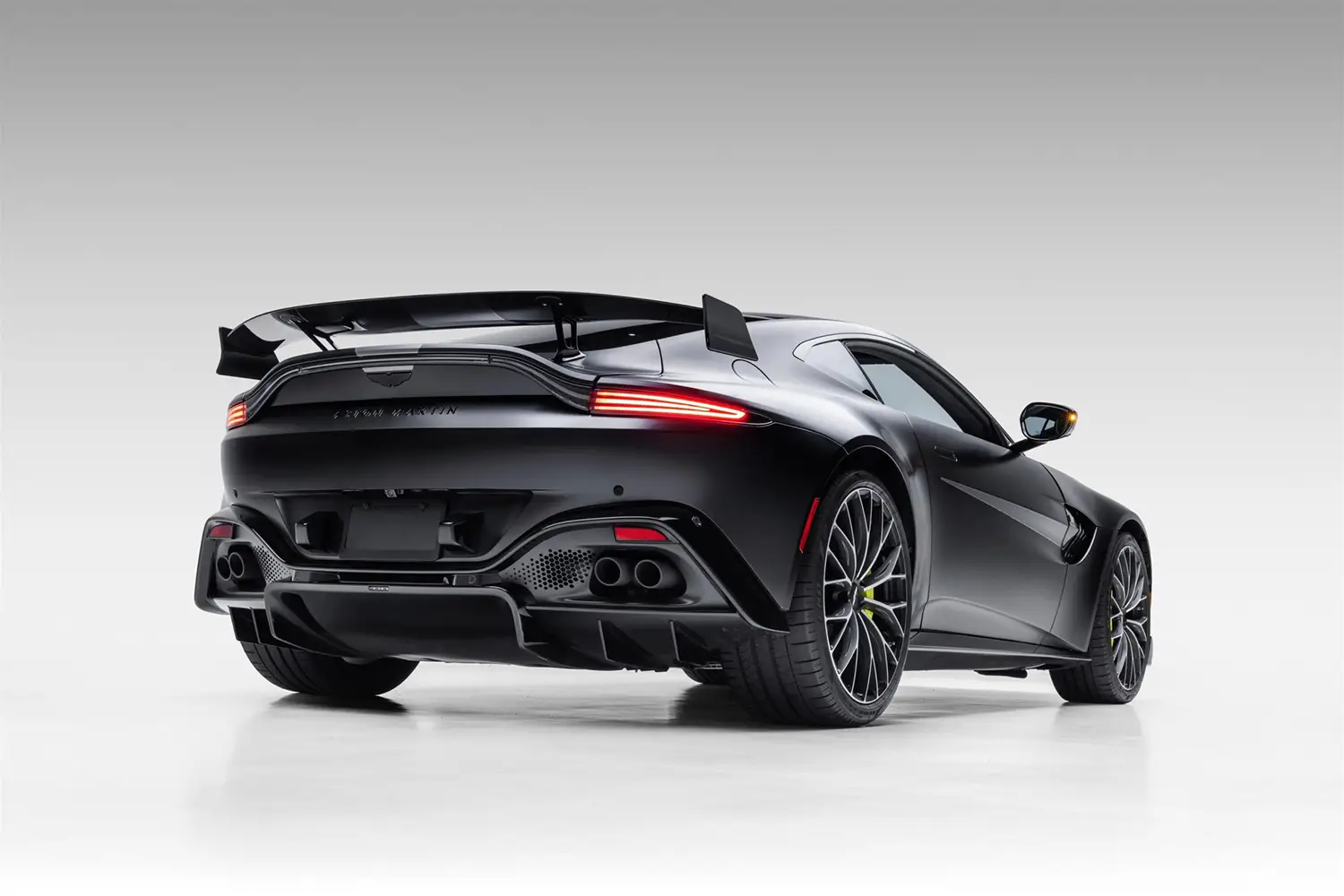 2023 Aston Martin Vantage 2023 Aston Martin Vantage