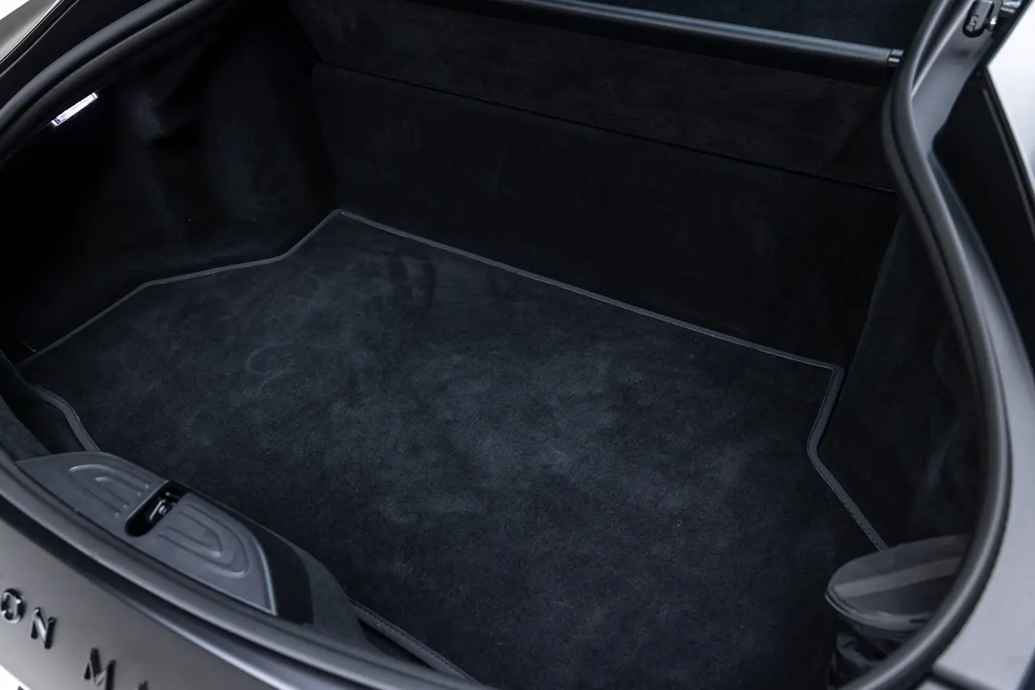 2023 Aston Martin Vantage 2023 Aston Martin Vantage