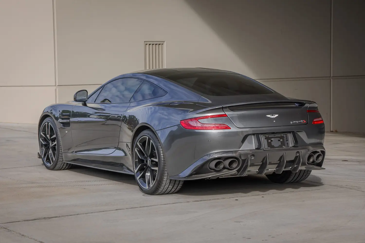 2018 Aston Martin Vanquish S Coupe