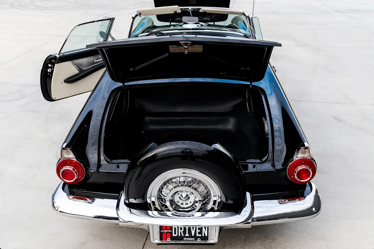 1956 Ford Thunderbird