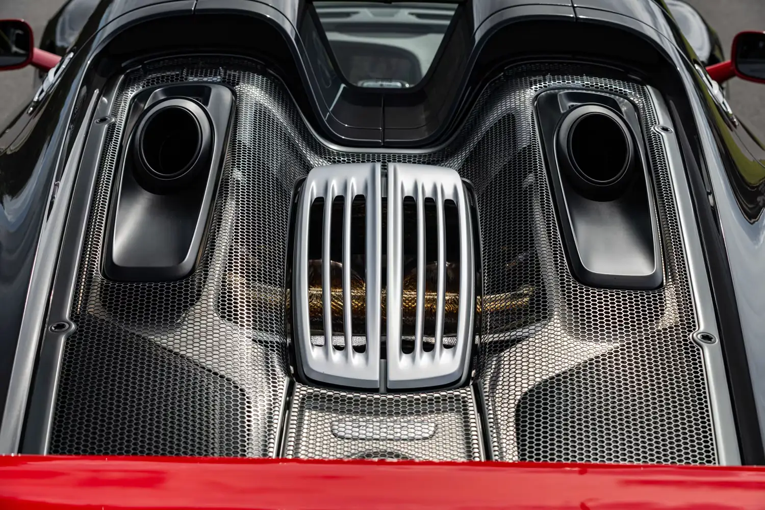 2015 Porsche 918 Spyder Weissach