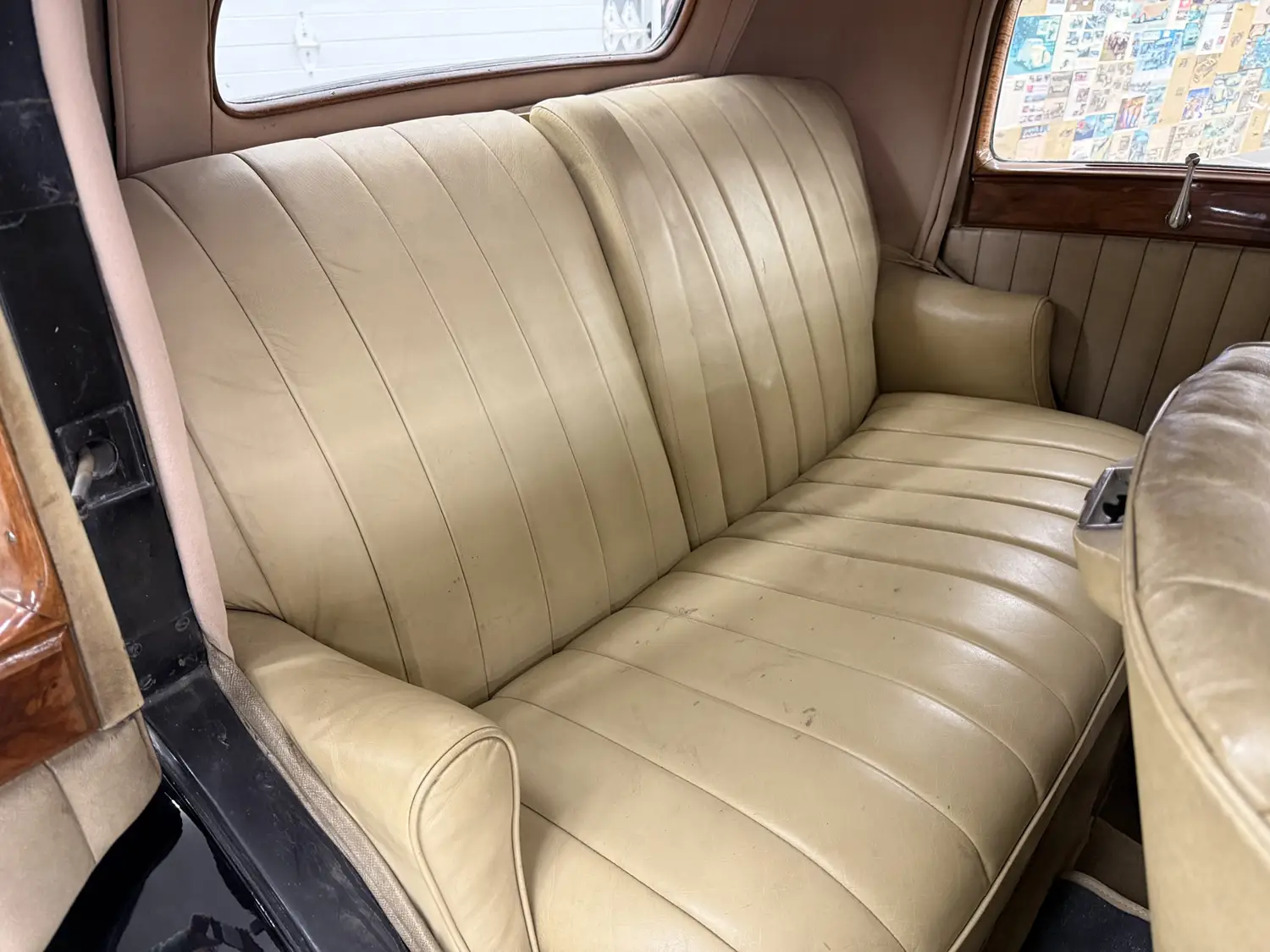 1937 Bentley 4¼ Litre Saloon