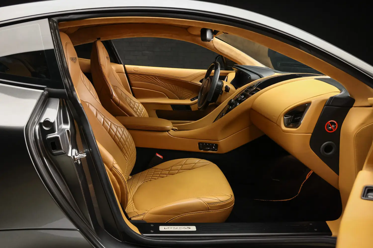 2018 Aston Martin Vanquish S Coupe