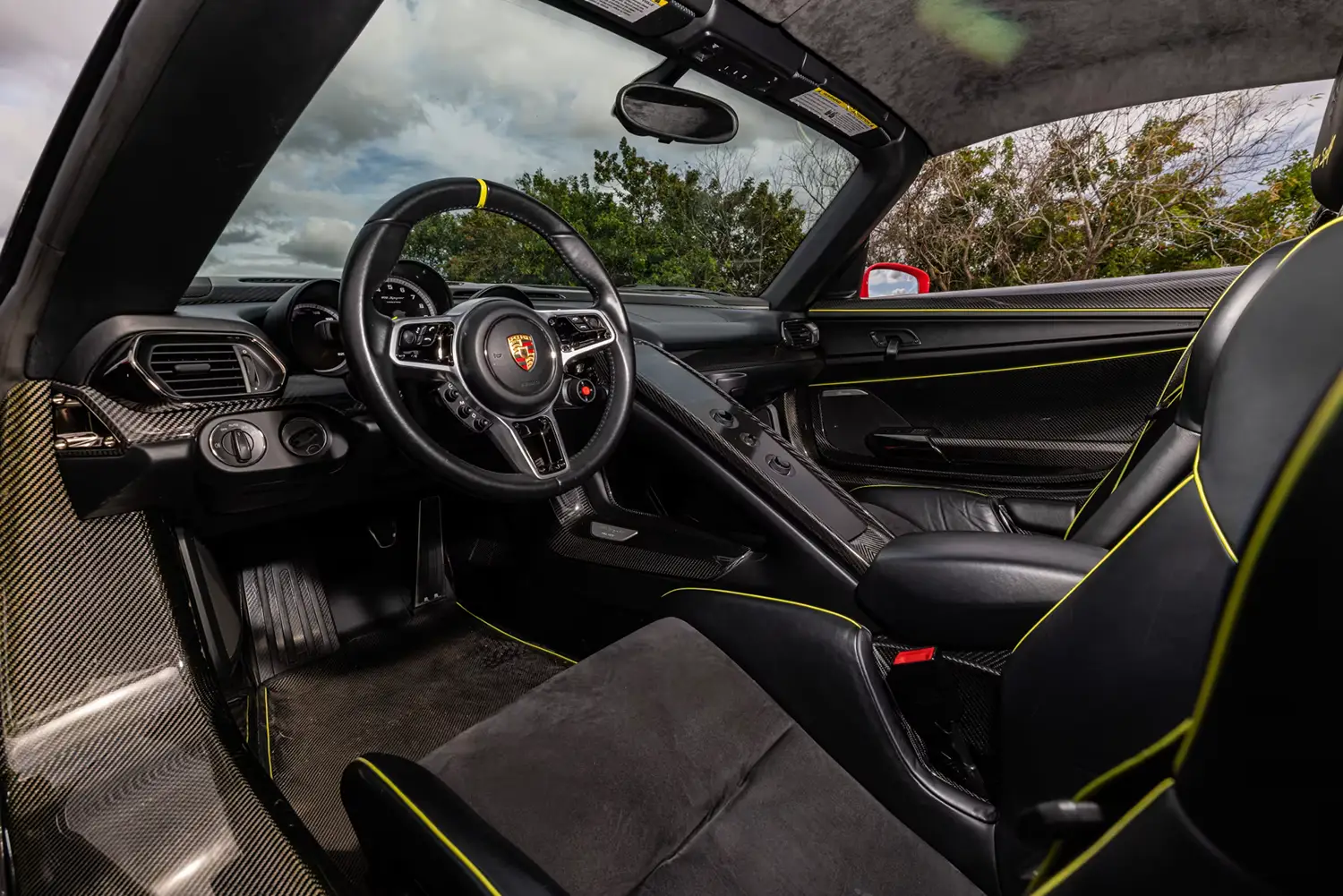 2015 Porsche 918 Spyder Weissach