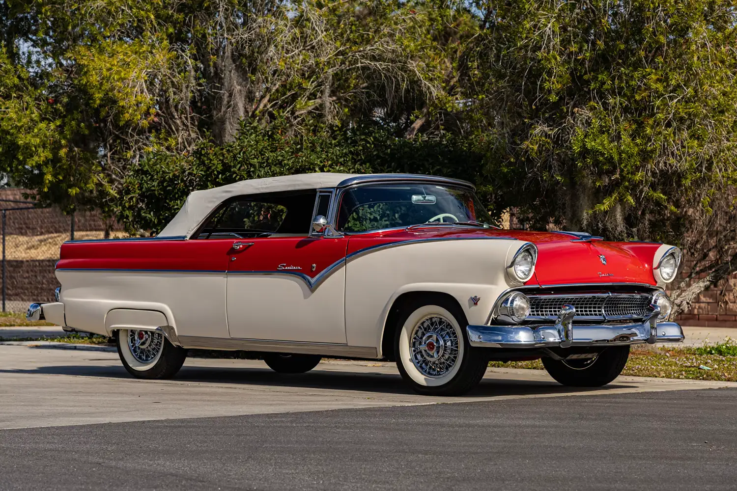 1955 Ford Fairlane Sunliner