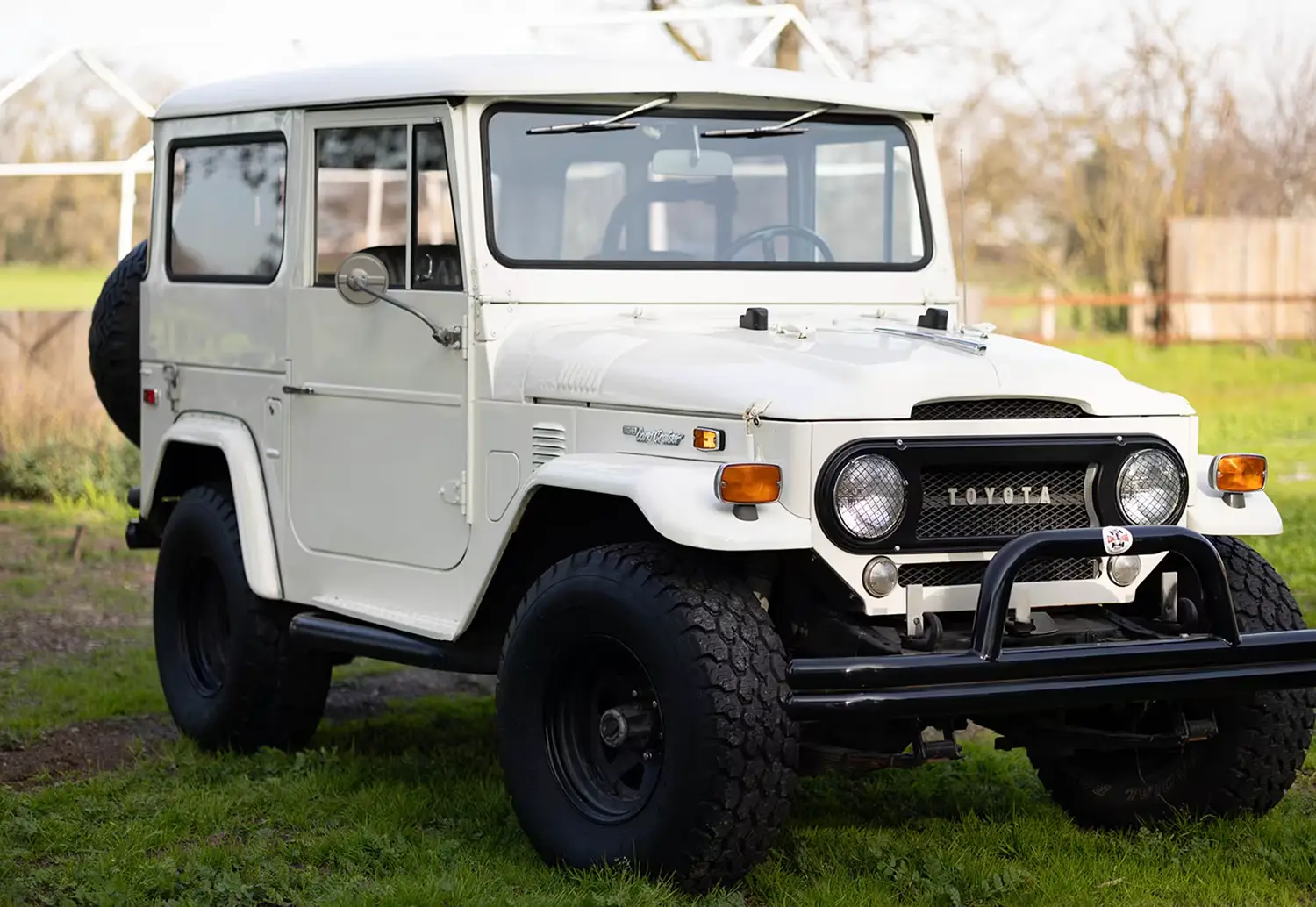 1974 Toyota FJ-40 Land Cruiser