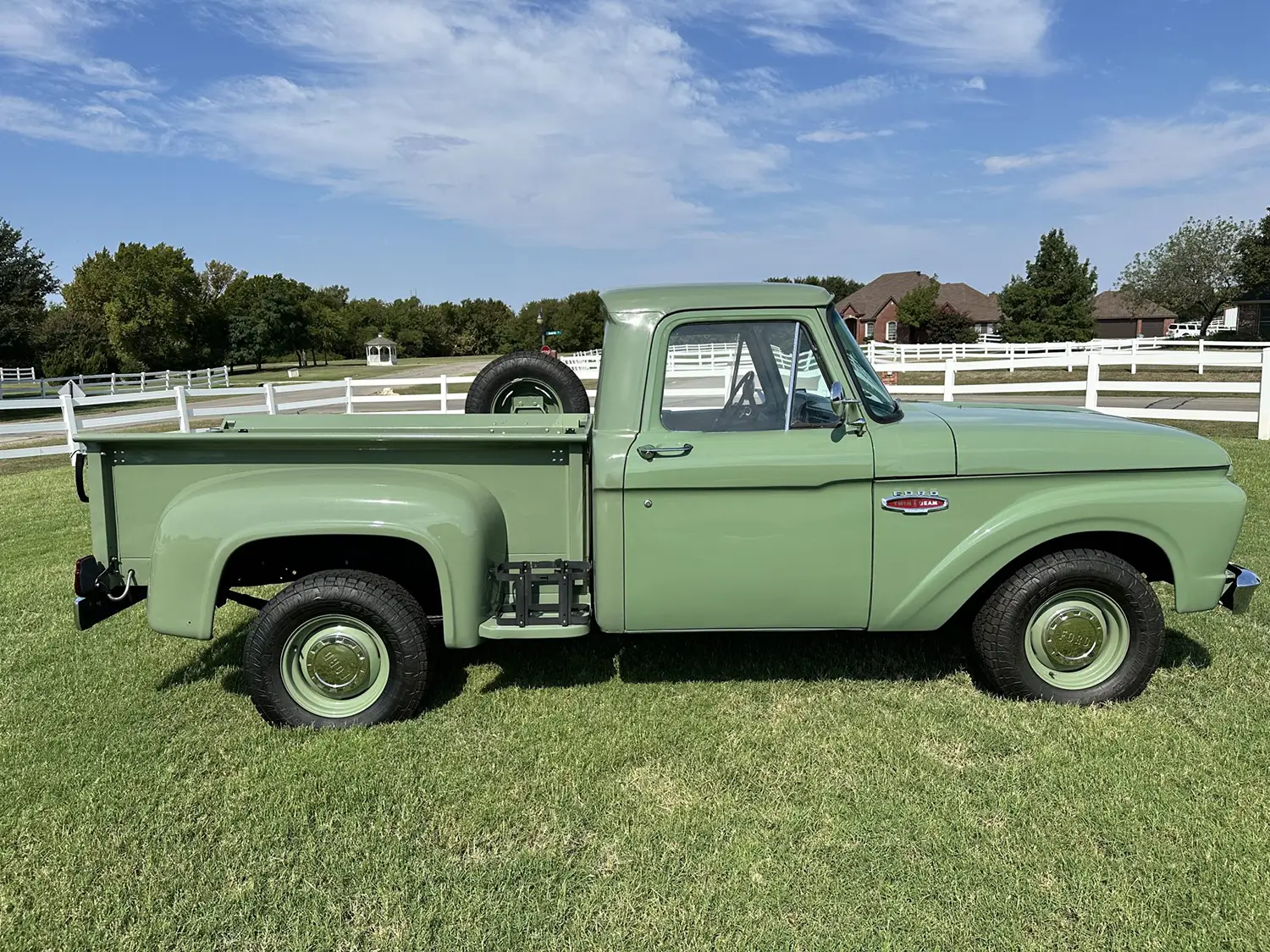 1966 Ford F-100 Flareside