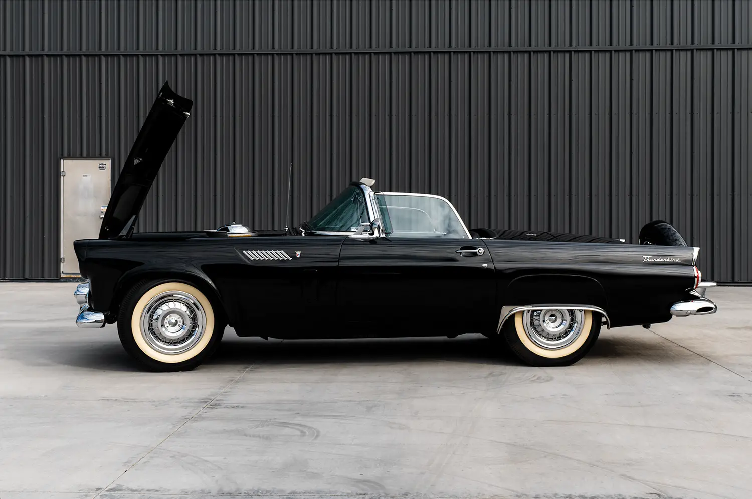 1956 Ford Thunderbird