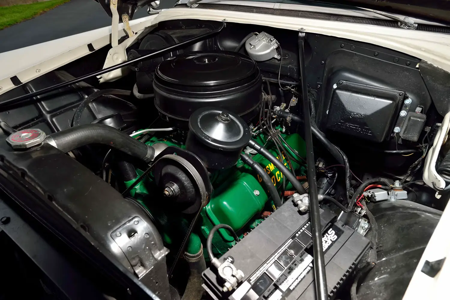 1955 Oldsmobile 98 Holiday Hardtop