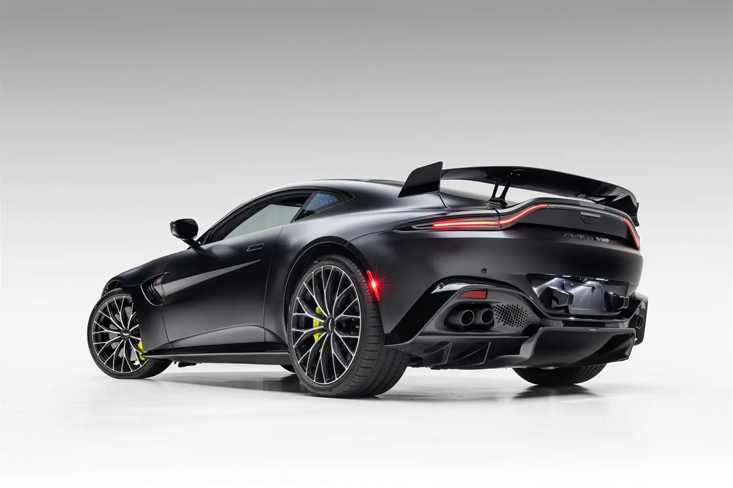 2023 Aston Martin Vantage 2023 Aston Martin Vantage