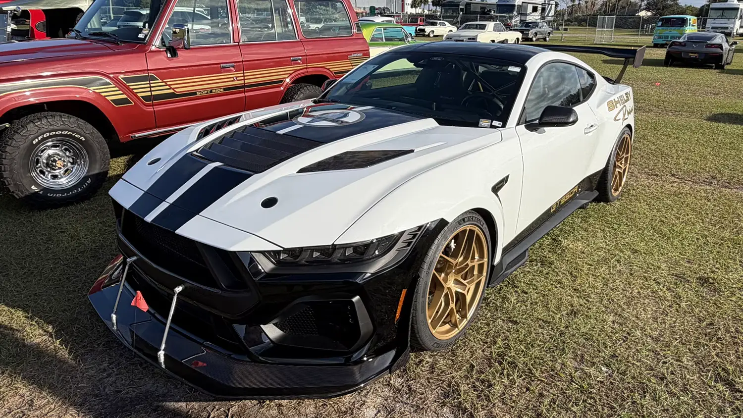 2025 Ford Shelby GT350R