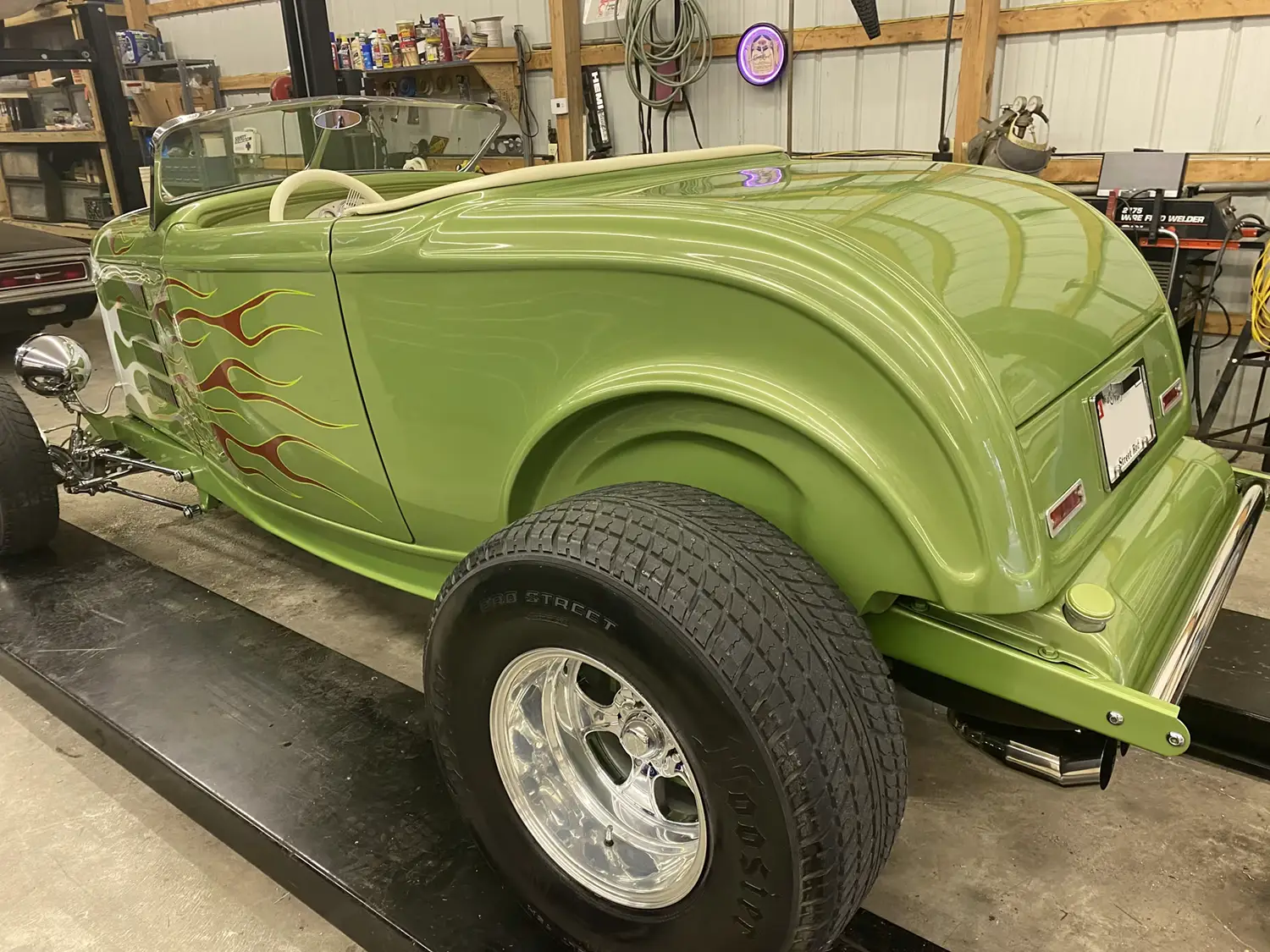 1932 Ford Hi-Boy Roadster