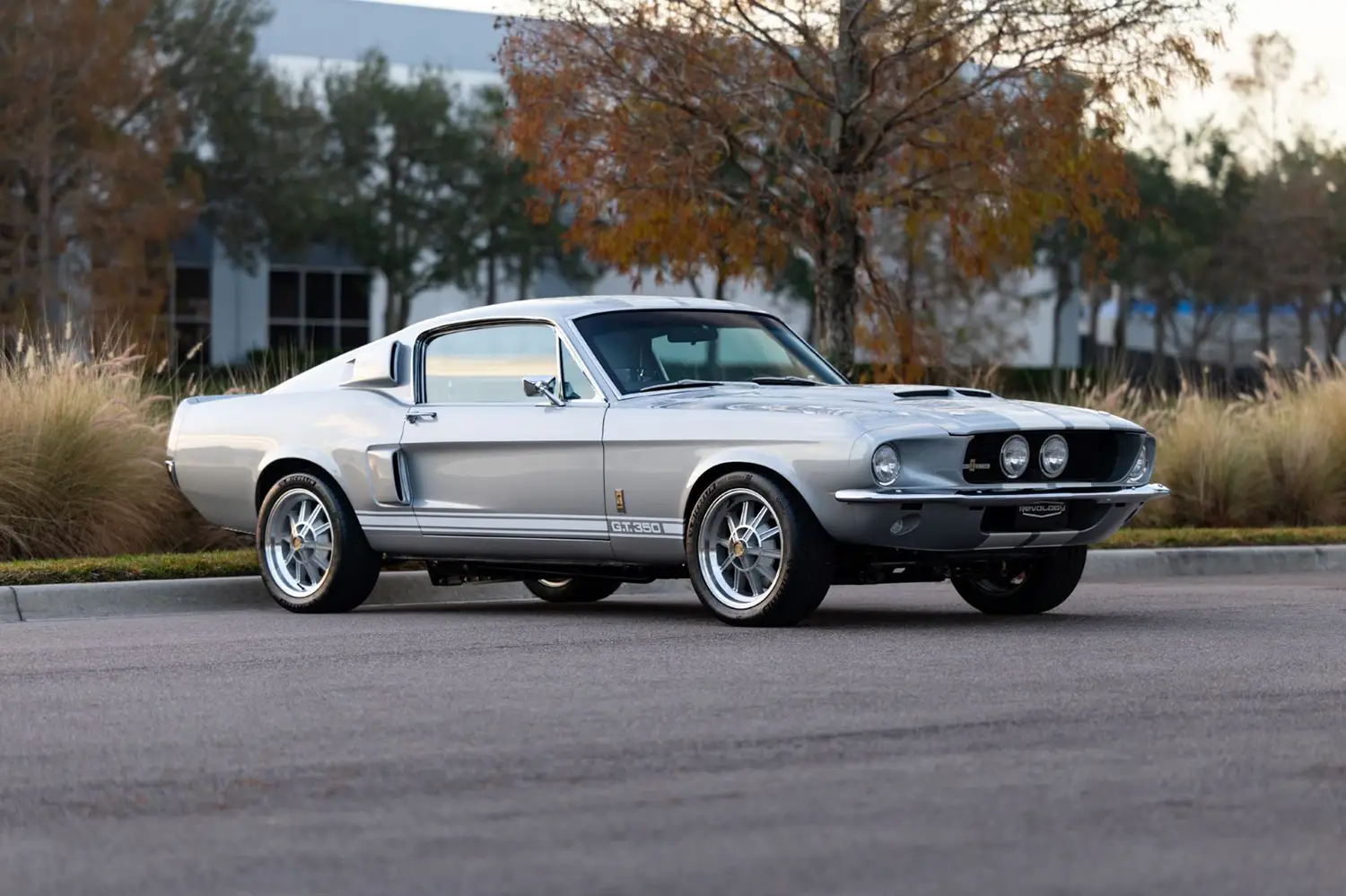 Revology 1967 Shelby GT350 Revology 1967 Shelby GT350