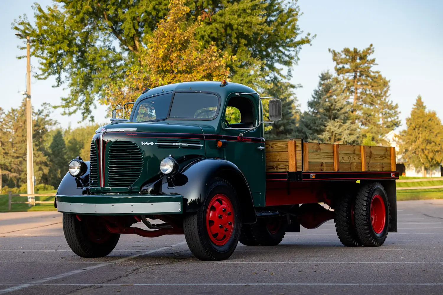 1947 REO Speed Wagon