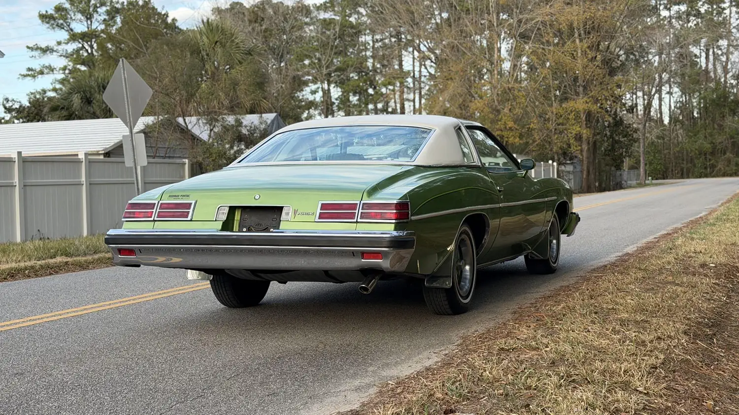 1976 Pontiac LeMans Sport Coupe 1976 Pontiac LeMans Sport Coupe