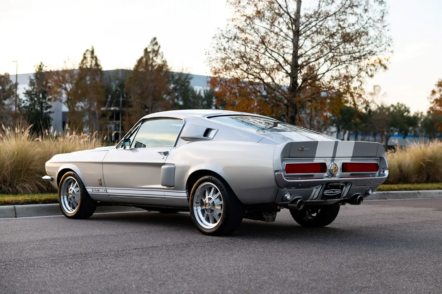 Revology 1967 Shelby GT350 Revology 1967 Shelby GT350