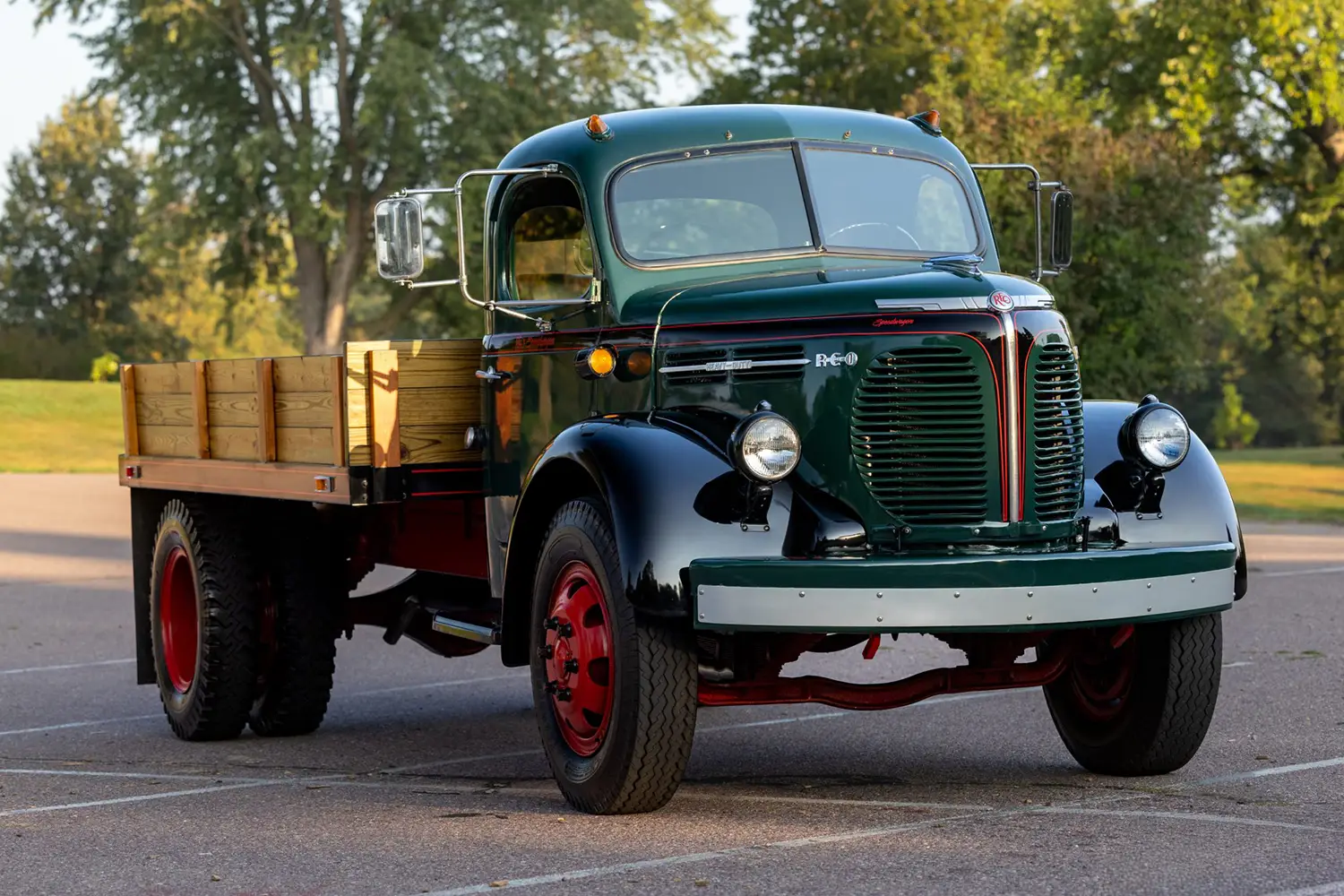 1947 REO Speed Wagon
