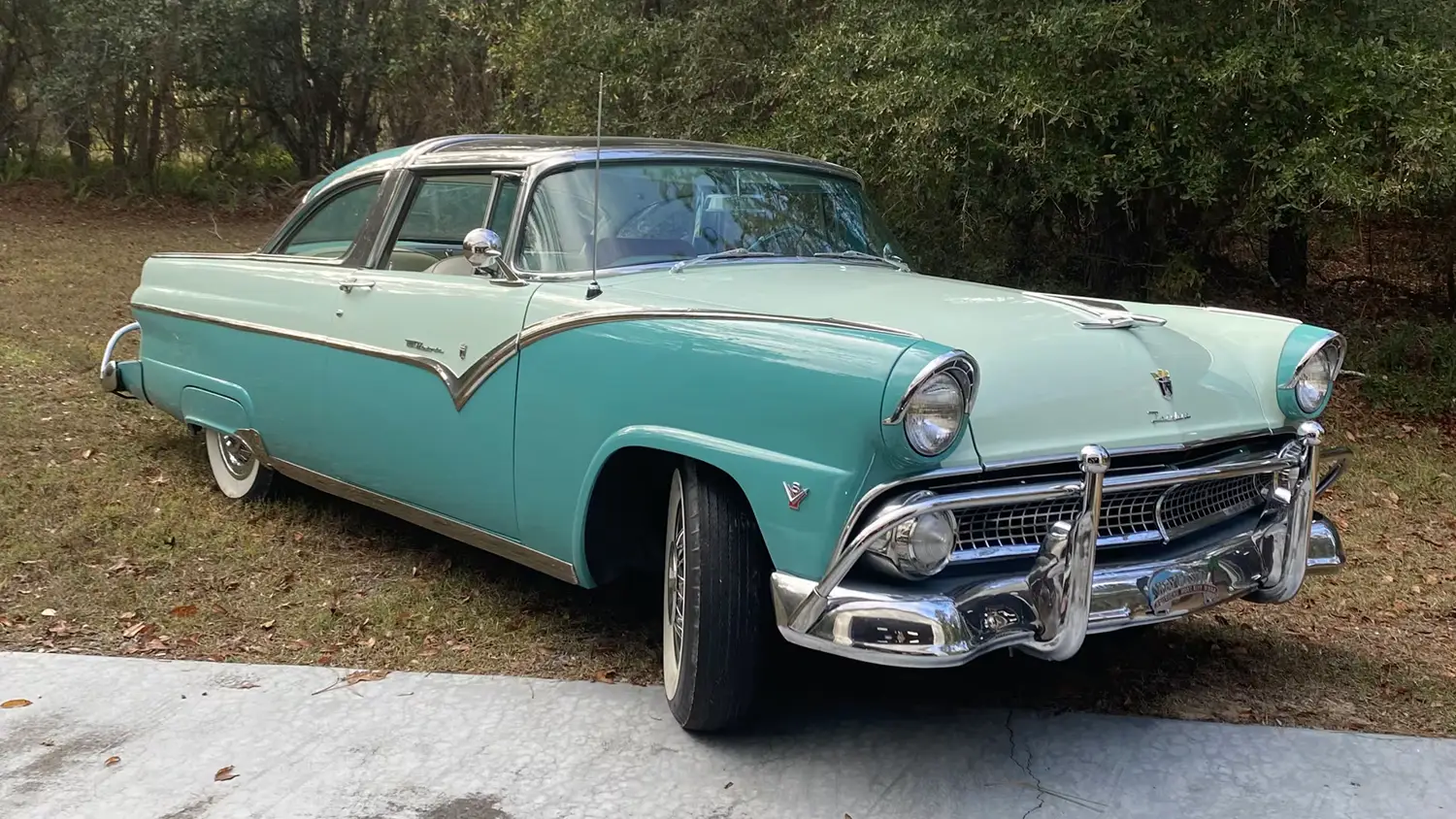 1955 Ford Crown Victoria Skyliner