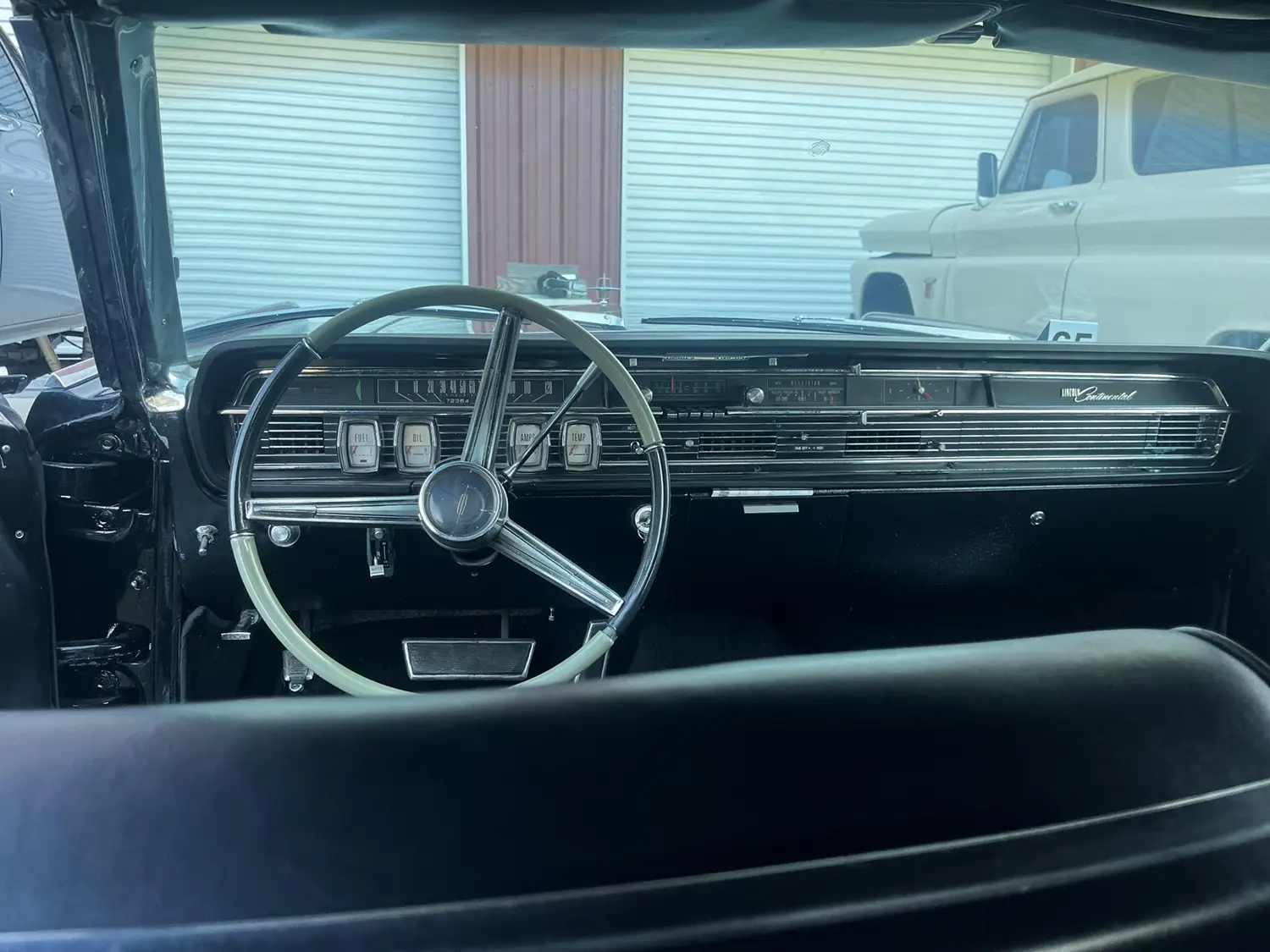 1965 Lincoln Continental convertible