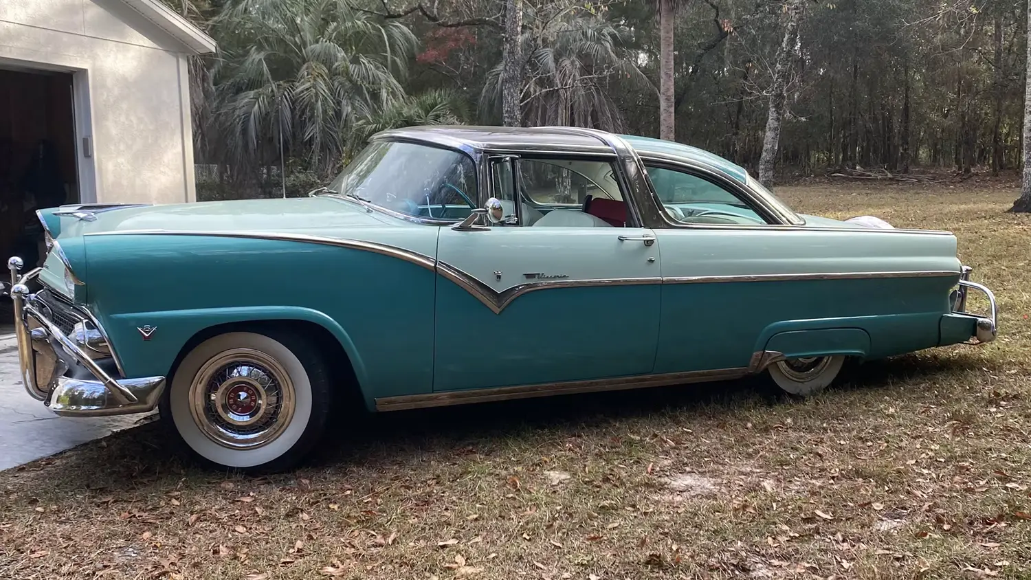 1955 Ford Crown Victoria Skyliner