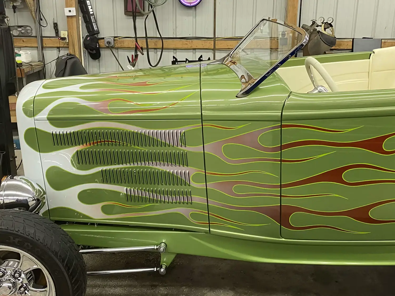 1932 Ford Hi-Boy Roadster