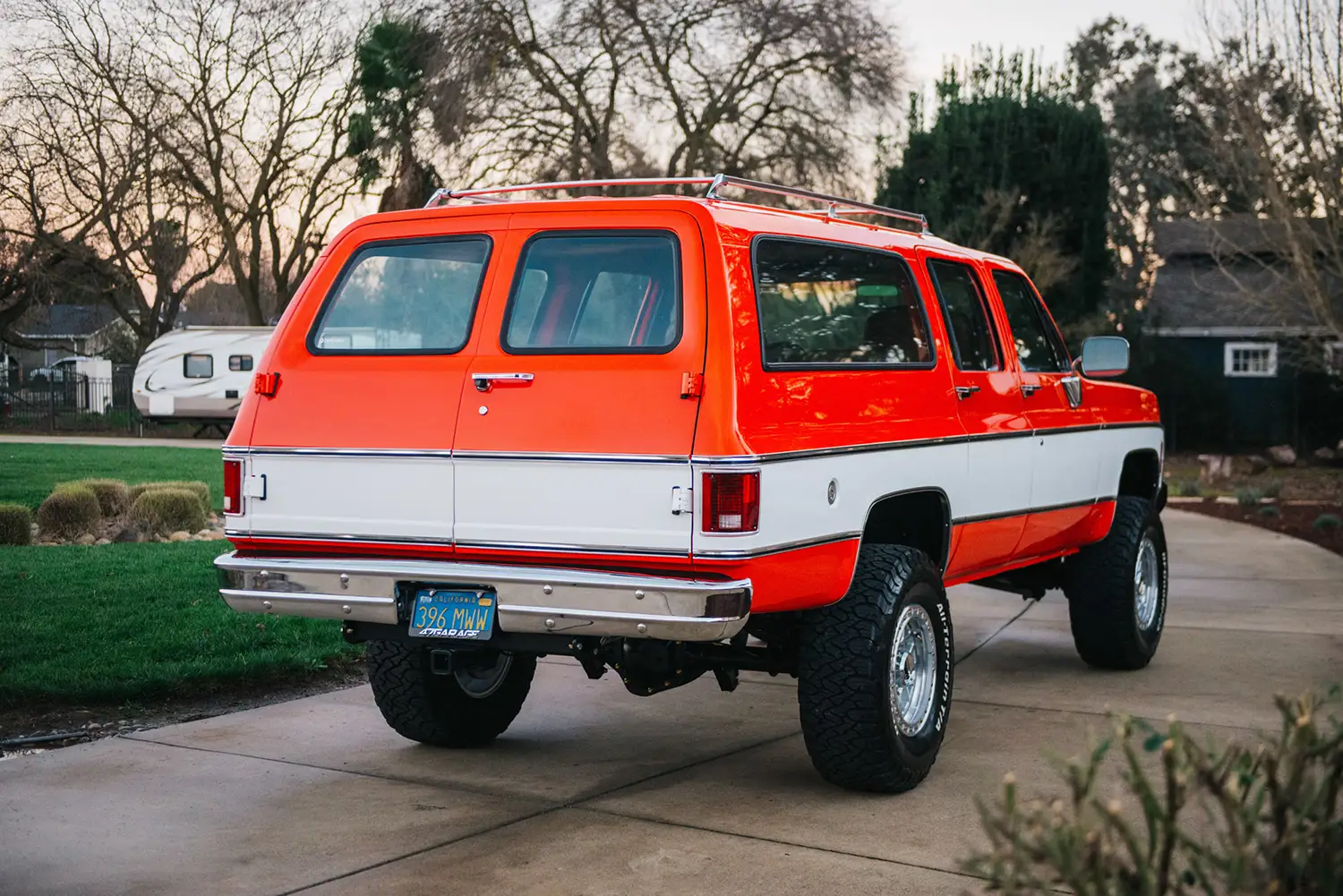 1975 Chevrolet K20 Suburban 4x4