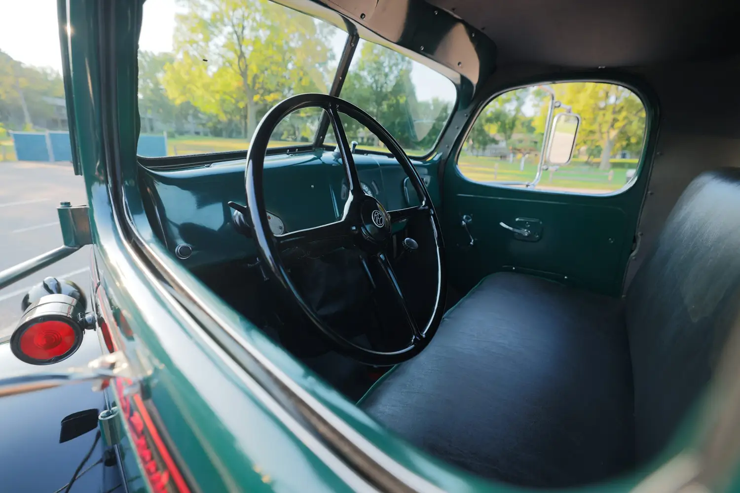 1947 REO Speed Wagon