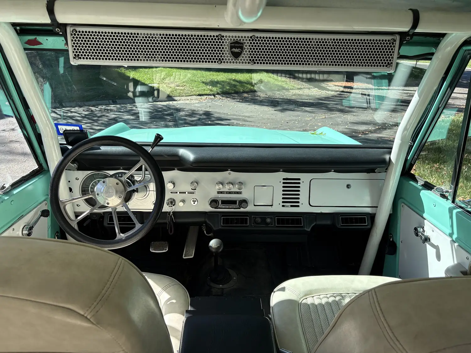 1975 Ford Bronco 302