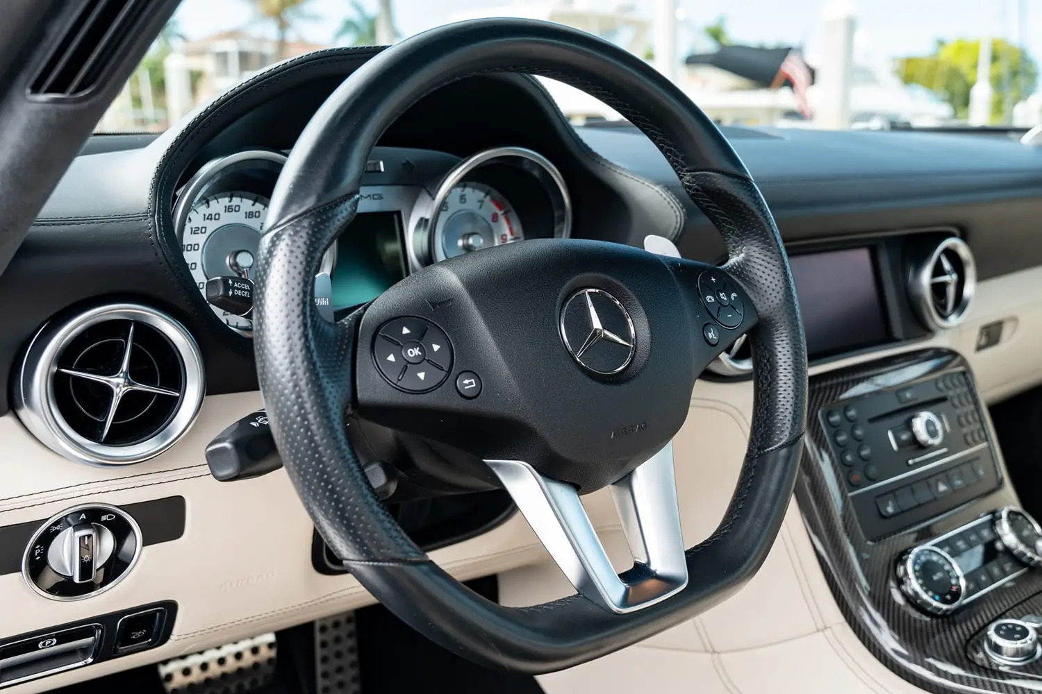 2011 Mercedes-Benz SLS AMG