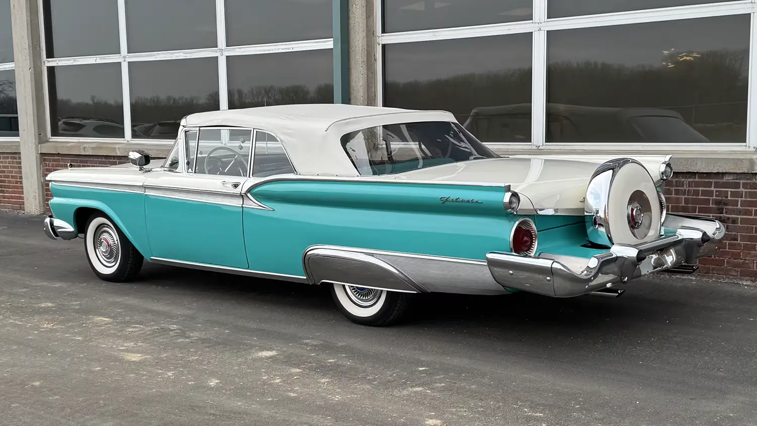 1959 Ford Fairlane 500 Galaxie Sunliner