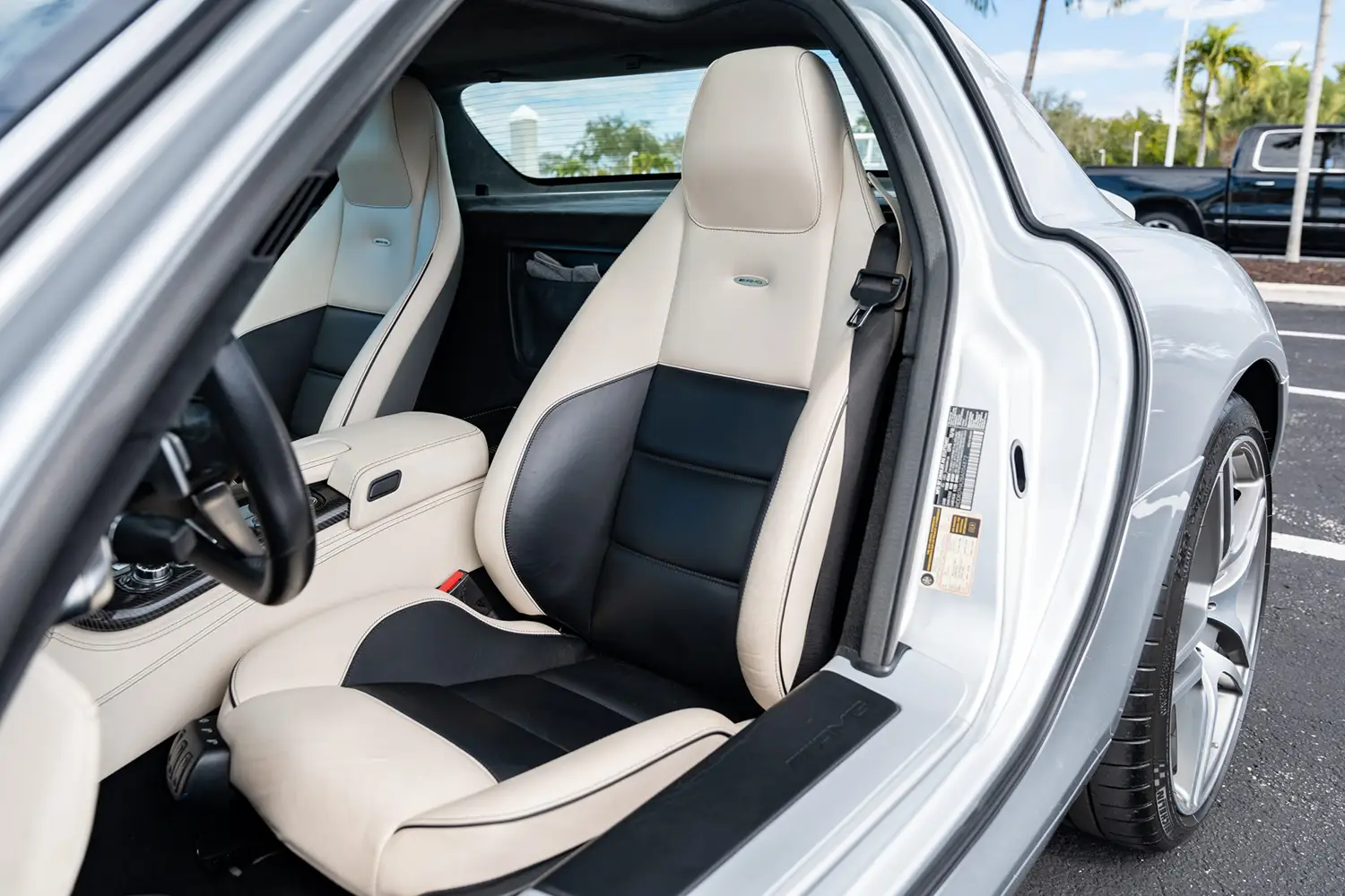 2011 Mercedes-Benz SLS AMG