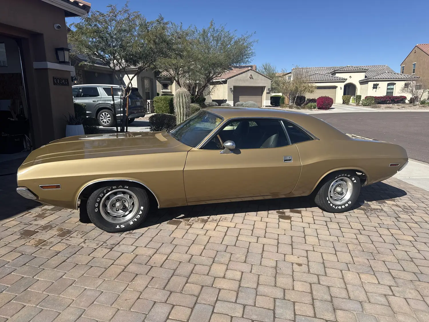 1971 Dodge Challenger V8