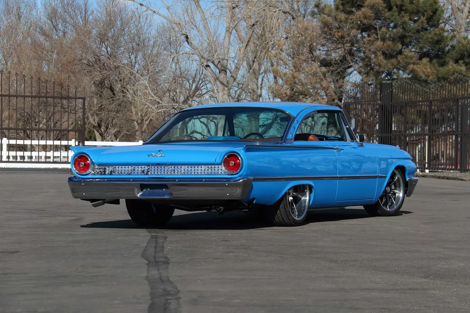 1961 Ford Galaxie Starliner