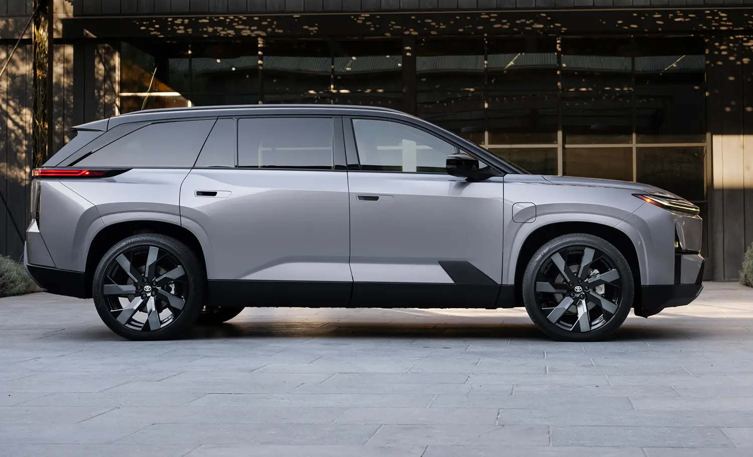 2027 Toyota Highlander BEV