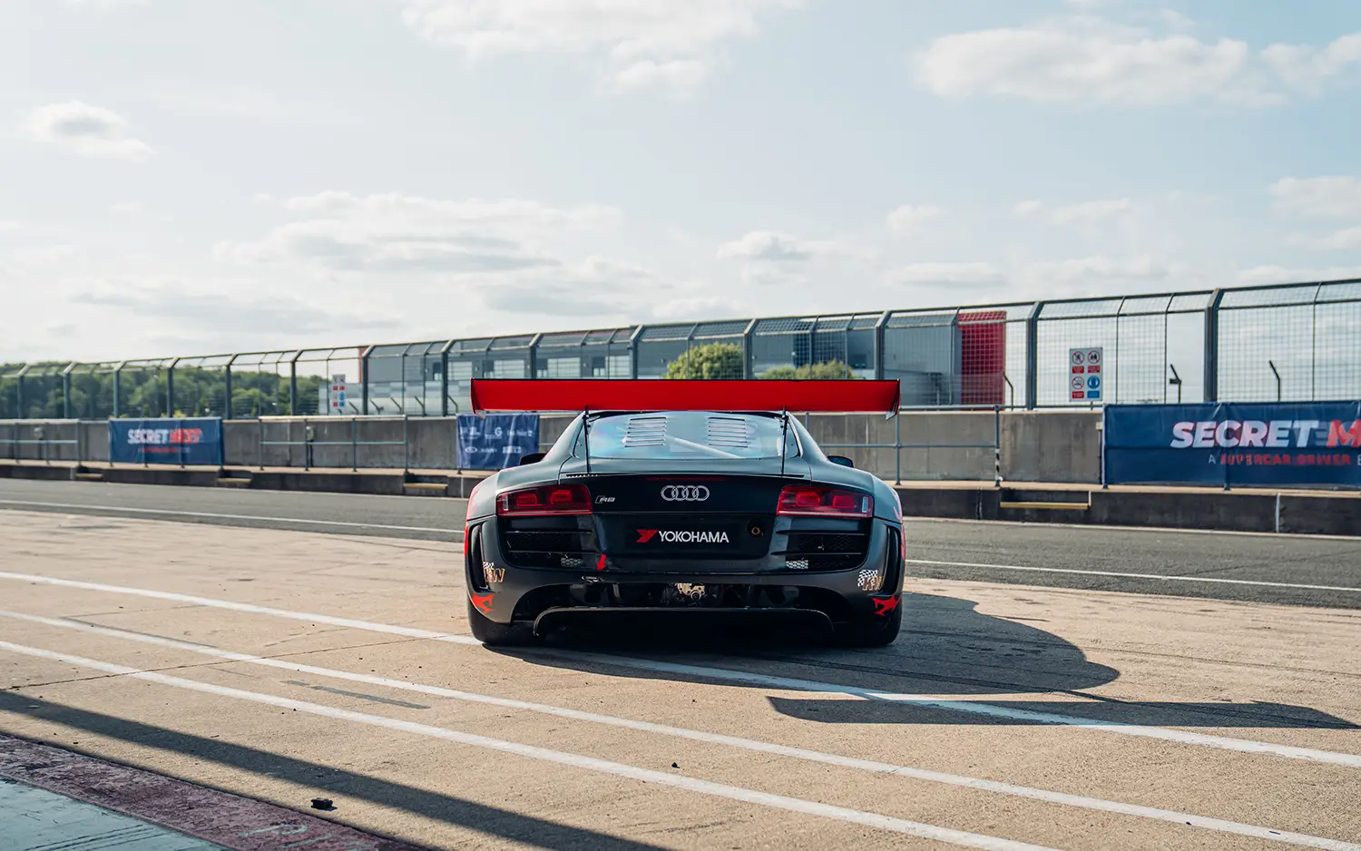 2011 Audi R8 LMS GT3 2011 Audi R8 LMS GT3