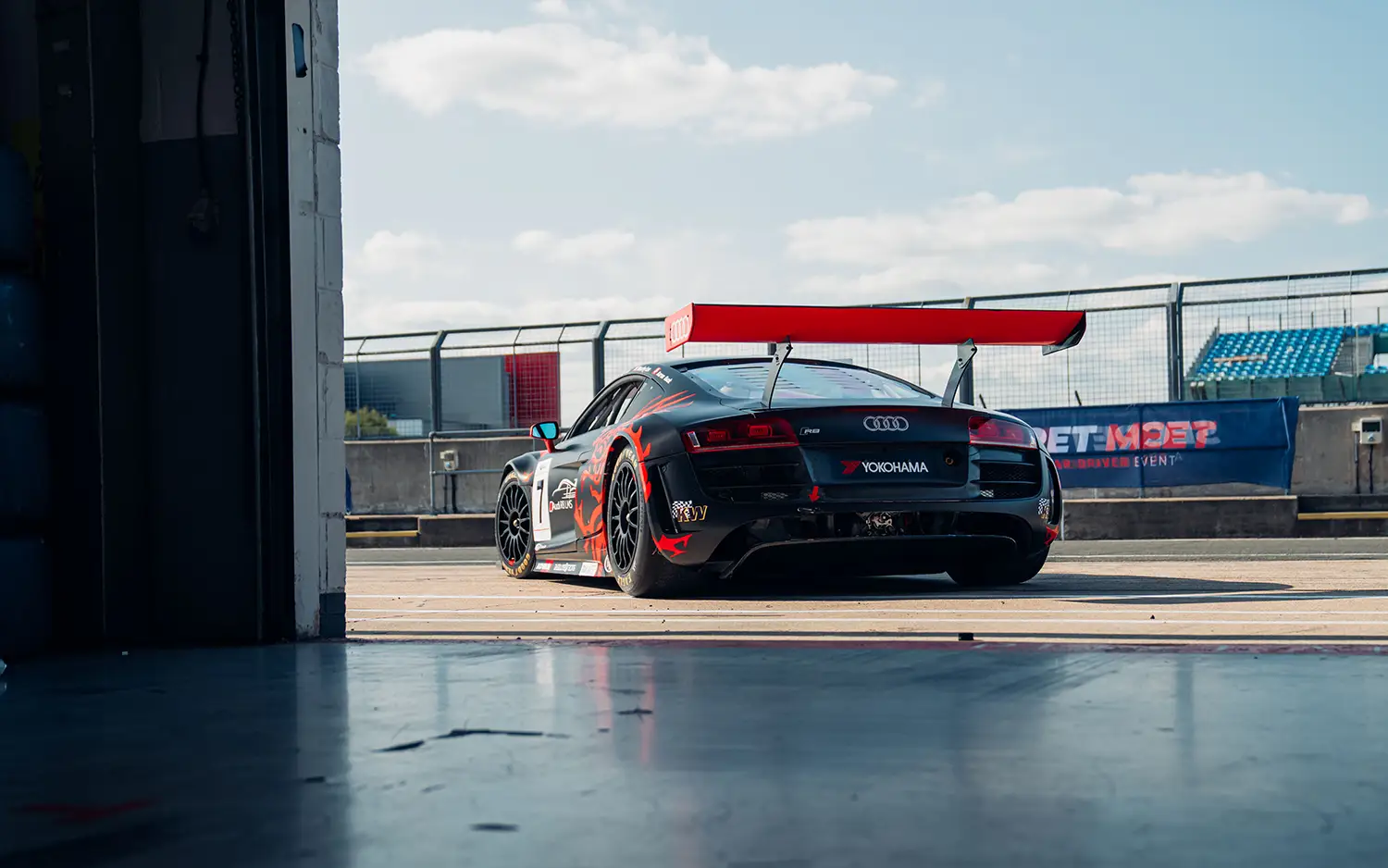 2011 Audi R8 LMS GT3 2011 Audi R8 LMS GT3