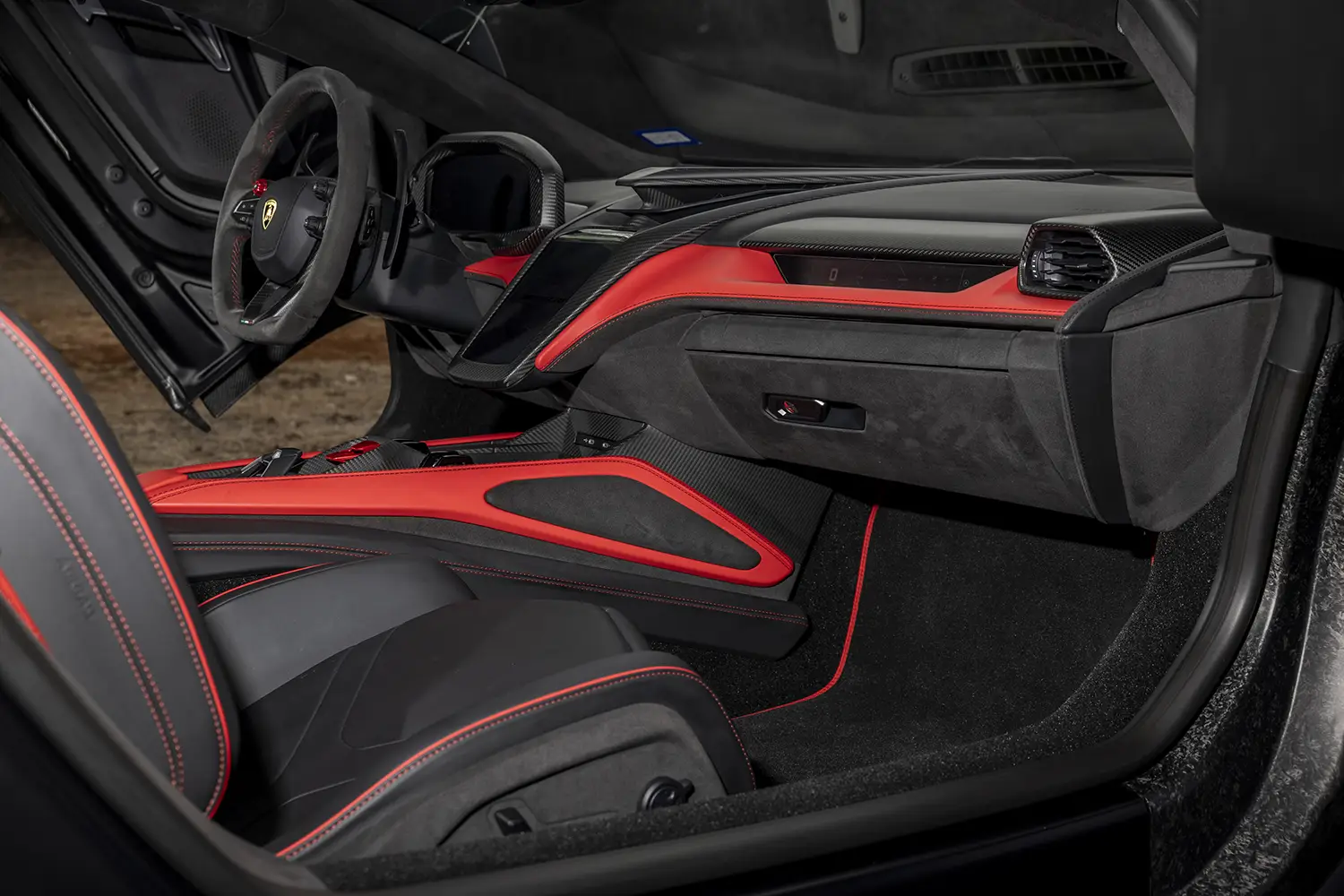 2024 Lamborghini Revuelto