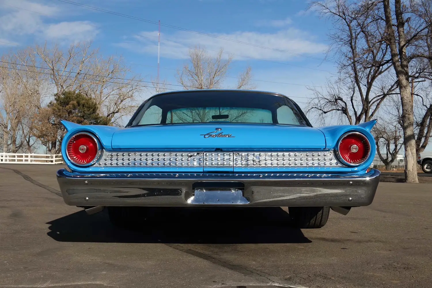 1961 Ford Galaxie Starliner