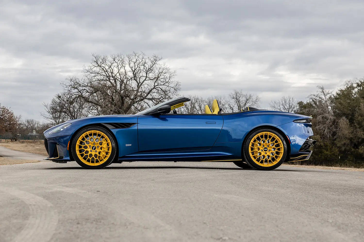 2023 Aston Martin DBS 770 Ultimate Volante