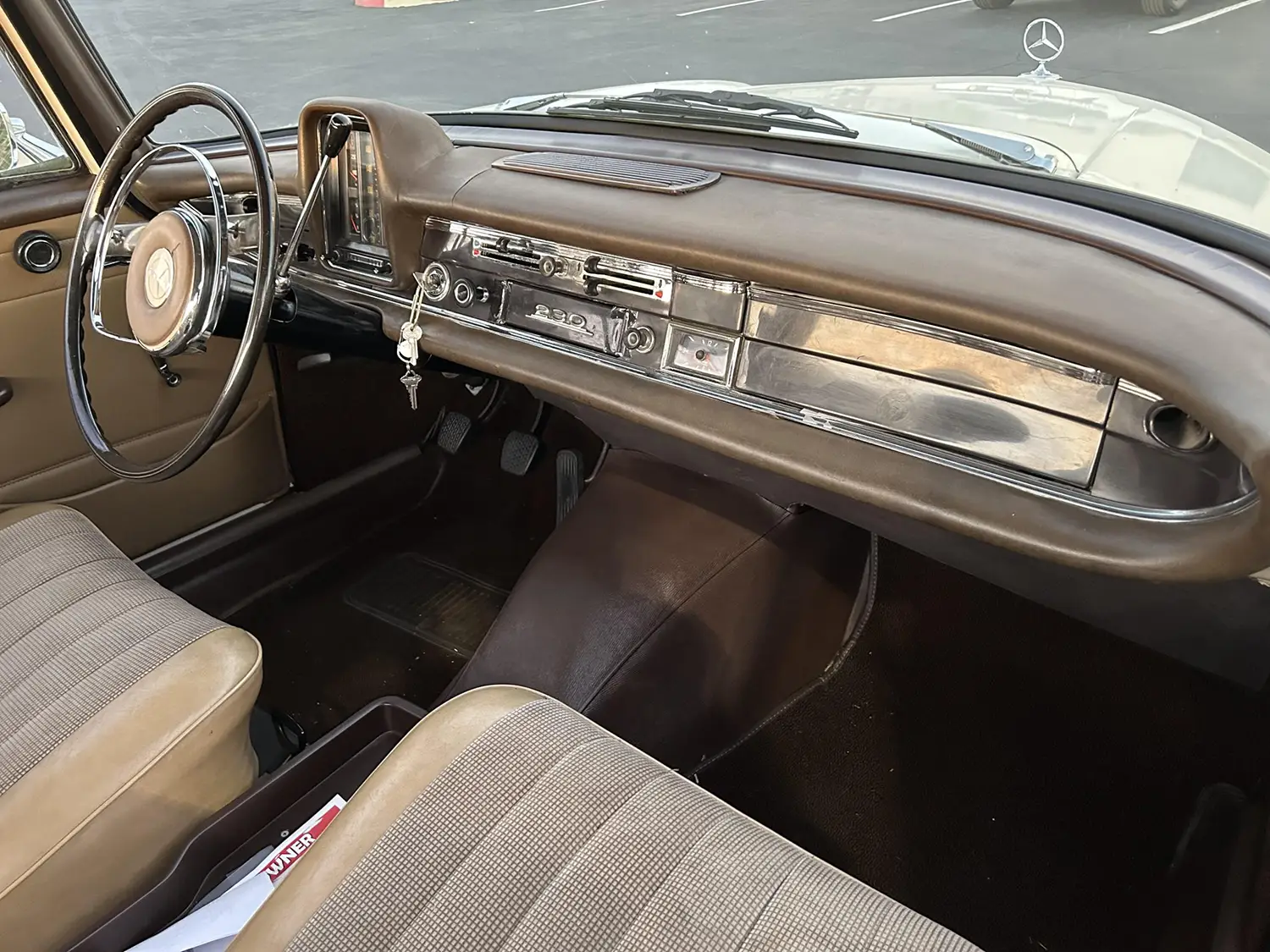 1966 Mercedes-Benz 230