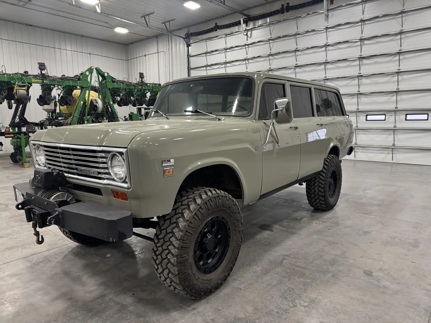 1975 International Harvester Travelall 200