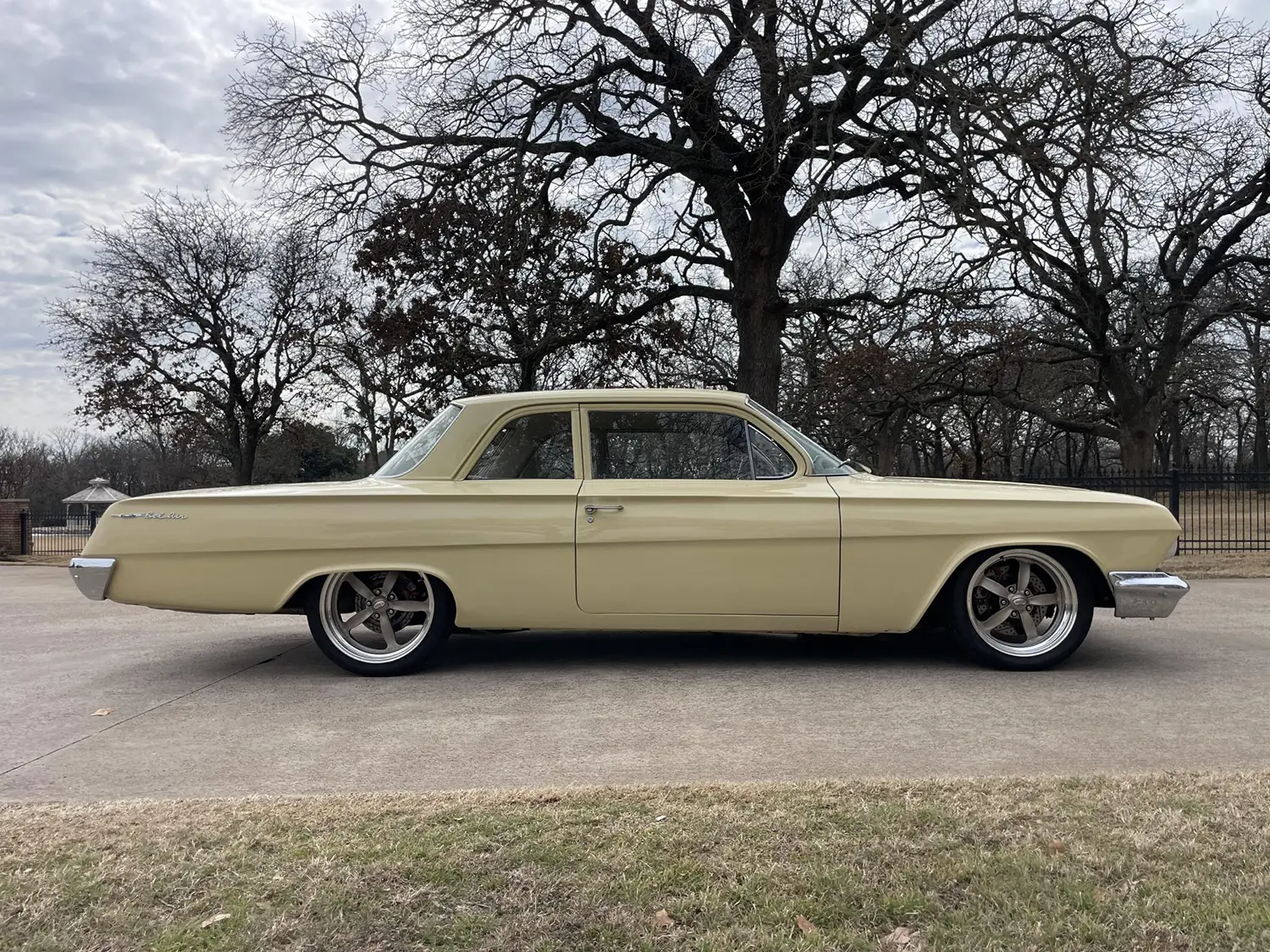 1962 Chevrolet Bel Air 2-door sedan