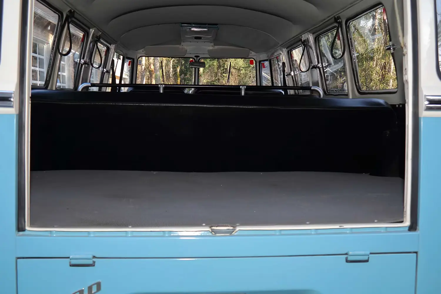 1973 Volkswagen Type 2 6-Door Bus